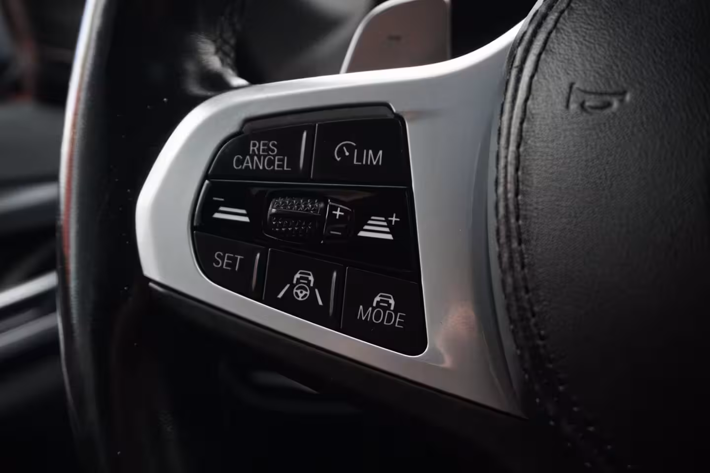 BMW 5-serie Touring 530e Business Edition Plus / M- Sport / Trekhaak / Pano / HUD / Drive assist prof / Harman
