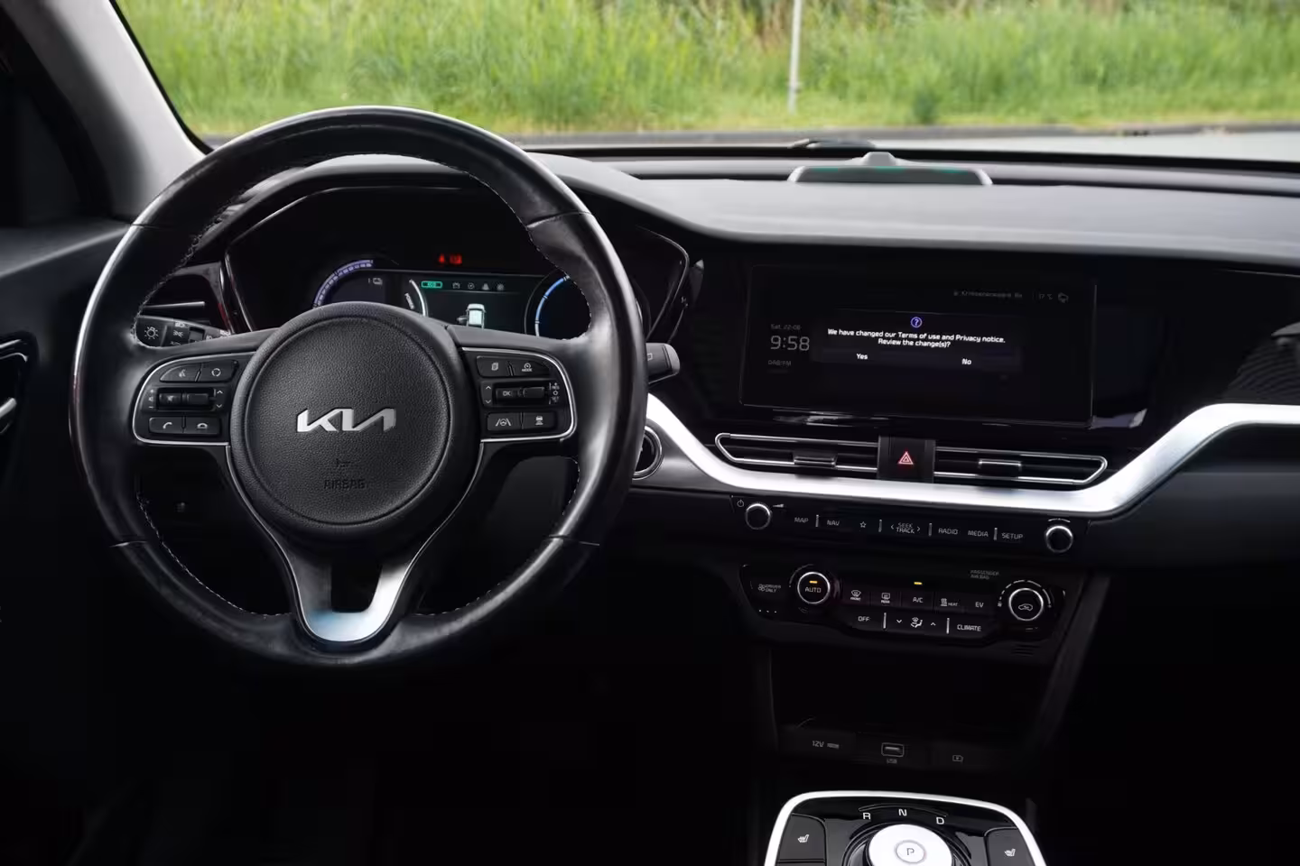 Kia e-Niro DynamicPlusLine 64 kWh / Pano / Carplay / Camera / Stuur en stoelverwarming