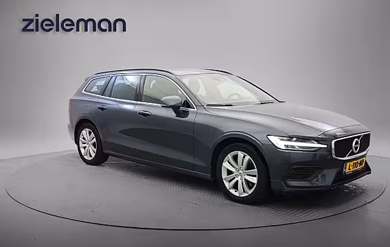 Volvo V60 2.0 B3 Momentum Business Automaat - Digitaal Cockpit, Carplay, Camera
