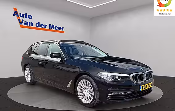 BMW 5-serie Touring 530i xDrive / Panoramadak / M-sport