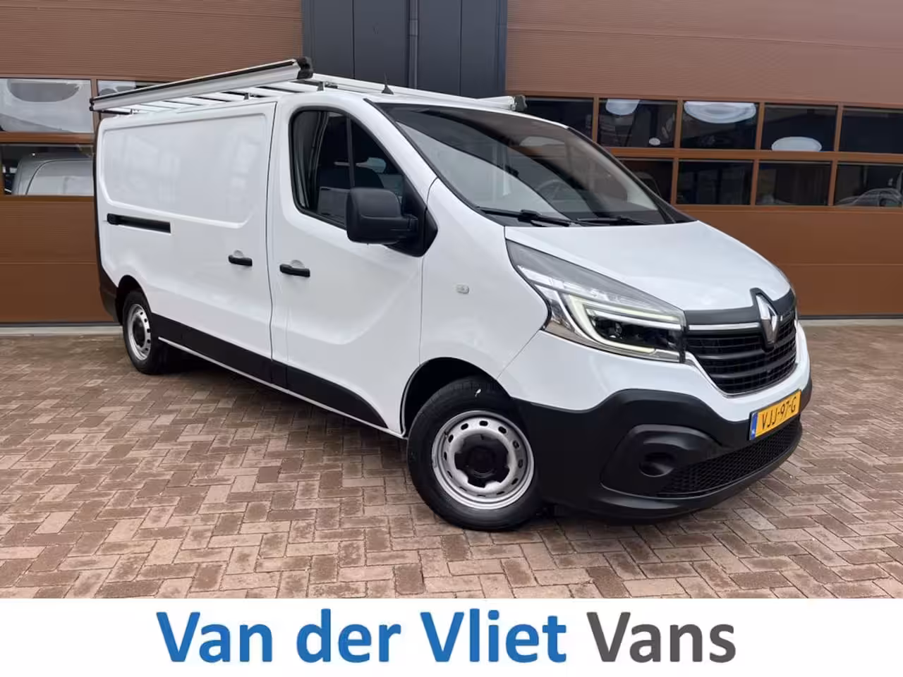Renault Trafic 2.0 dCi 120pk E6 L2 Comfort Lease €287 p/m, Trekhaak, 2 Schuifdeuren, Airco, PDC, Cruise c