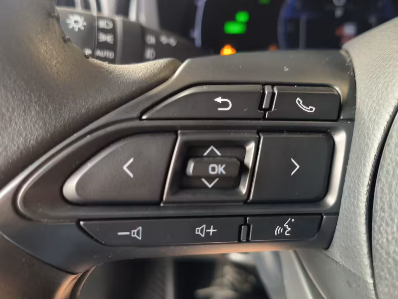 Toyota Yaris Cross 1.5 Hybrid 115 First Edition uit 2025 Rijklaar + Fabrieksgarantie Rijklaar “Sinds 1970 | 5