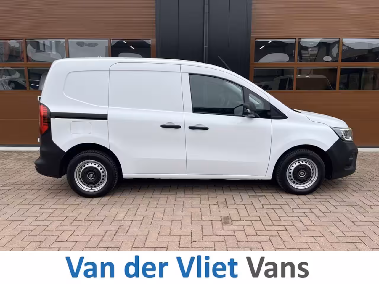 Renault Kangoo 1.5 Blue dCi 95pk E6 Comfort 3p Lease €276 p/m Airco, Navi, apple carplay/android, Camera,