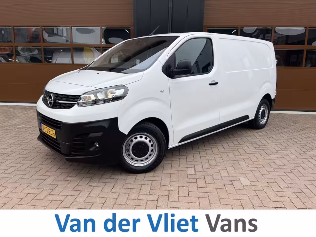Opel Vivaro 2.0 CDTI 123pk E6 L2 Edition Automaat Lease €287p/m, Trekhaak, Airco, PDC, Navi, Carplay,