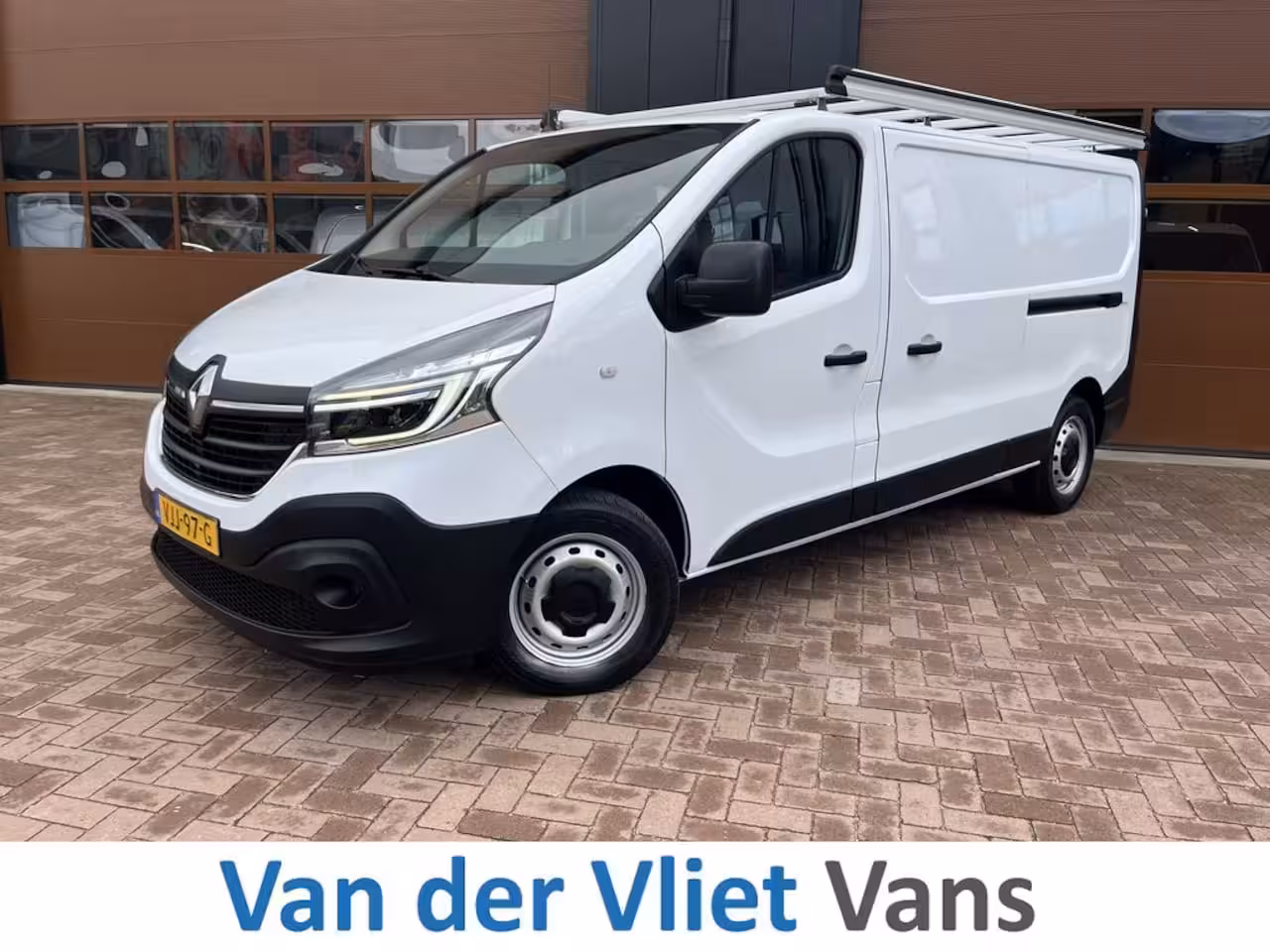 Renault Trafic 2.0 dCi 120pk E6 L2 Comfort Lease €287 p/m, Trekhaak, 2 Schuifdeuren, Airco, PDC, Cruise c