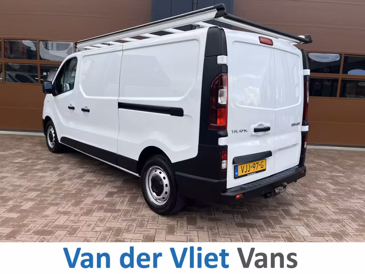 Renault Trafic 2.0 dCi 120pk E6 L2 Comfort Lease €287 p/m, Trekhaak, 2 Schuifdeuren, Airco, PDC, Cruise c