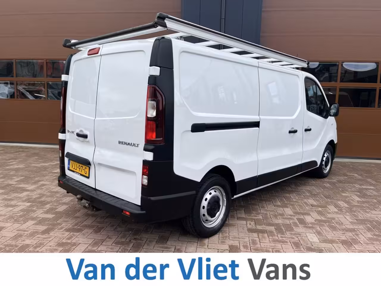 Renault Trafic 2.0 dCi 120pk E6 L2 Comfort Lease €287 p/m, Trekhaak, 2 Schuifdeuren, Airco, PDC, Cruise c