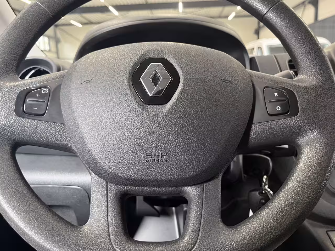 Renault Trafic 2.0 dCi 120pk E6 L2 Comfort Lease €287 p/m, Trekhaak, 2 Schuifdeuren, Airco, PDC, Cruise c