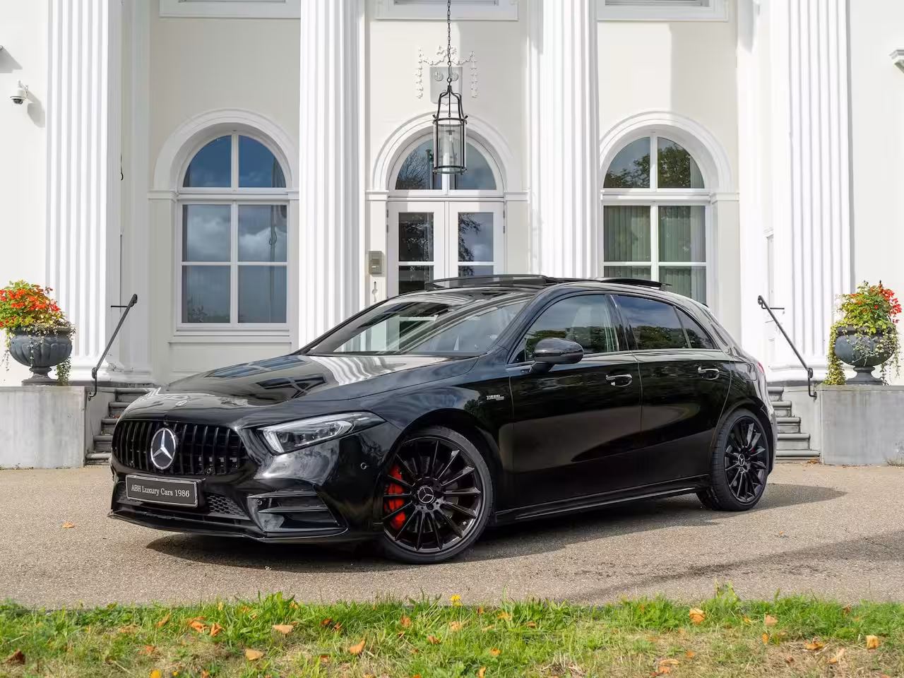 Mercedes-Benz A-klasse AMG 35 4MATIC Premium | Pano | Kuipstoelen | Head-up | Head-up | Burmeister |