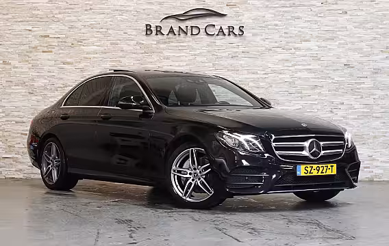 Mercedes-Benz E-klasse 200 AMG | PANO | SFEERVERLICHTING | CAMERA | NAP | NL AUTO |