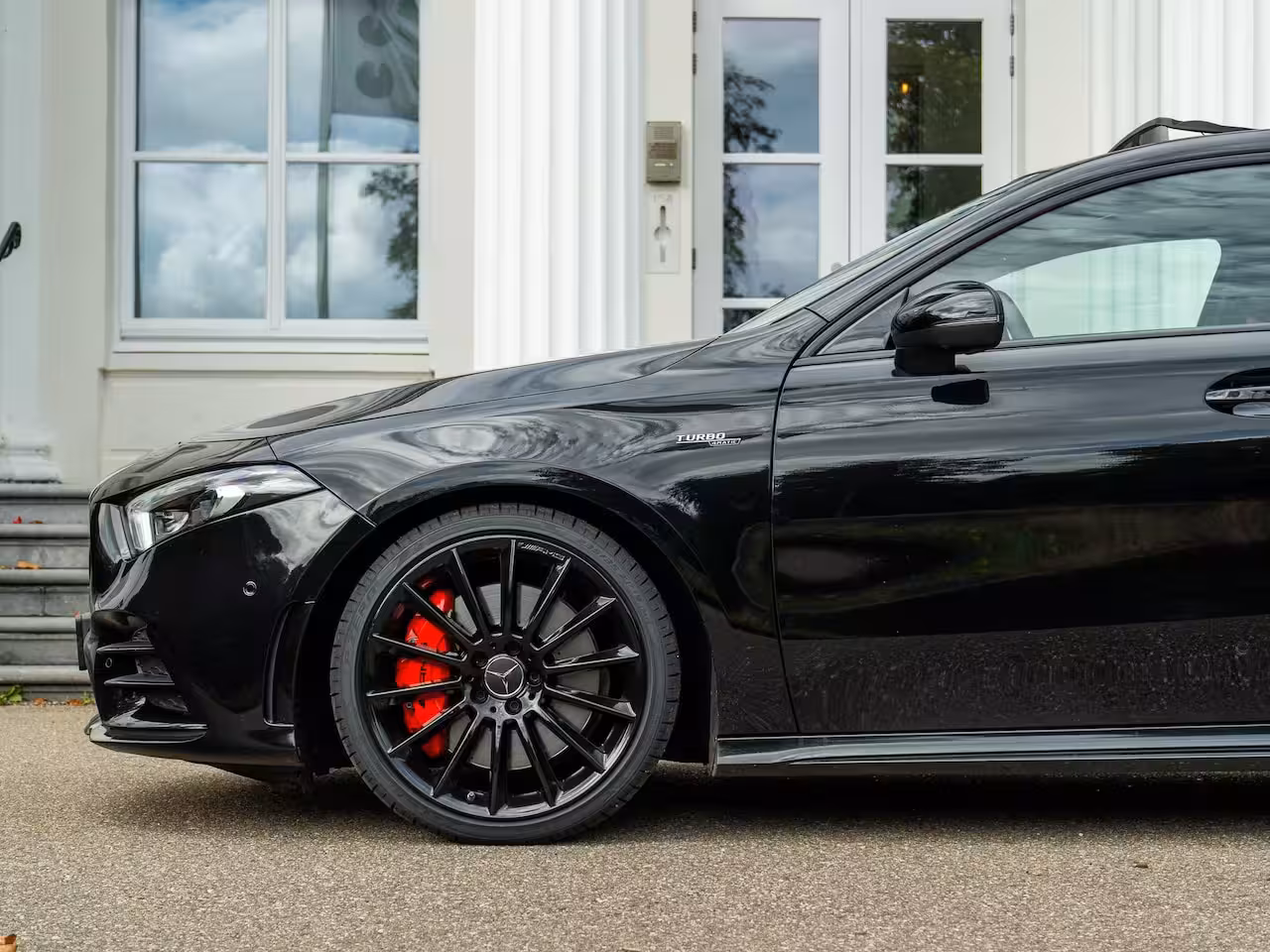 Mercedes-Benz A-klasse AMG 35 4MATIC Premium | Pano | Kuipstoelen | Head-up | Head-up | Burmeister |