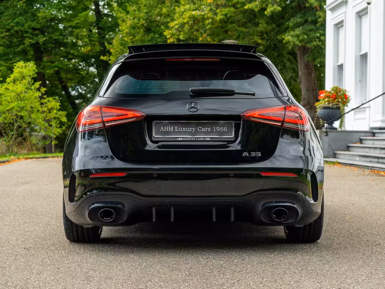 Mercedes-Benz A-klasse AMG 35 4MATIC Premium | Pano | Kuipstoelen | Head-up | Head-up | Burmeister |