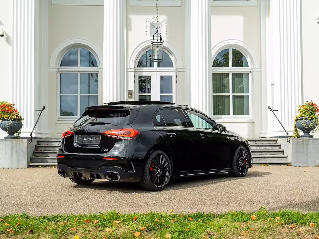 Mercedes-Benz A-klasse AMG 35 4MATIC Premium | Pano | Kuipstoelen | Head-up | Head-up | Burmeister |