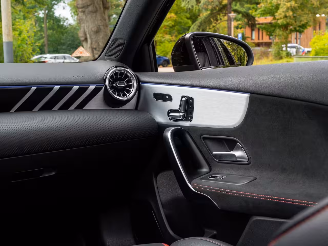 Mercedes-Benz A-klasse AMG 35 4MATIC Premium | Pano | Kuipstoelen | Head-up | Head-up | Burmeister |