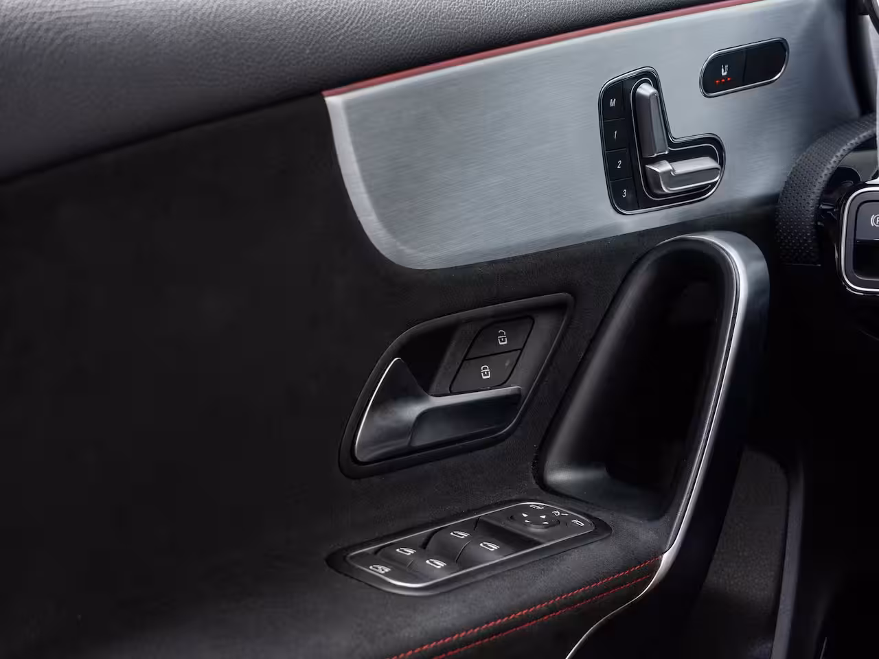 Mercedes-Benz A-klasse AMG 35 4MATIC Premium | Pano | Kuipstoelen | Head-up | Head-up | Burmeister |