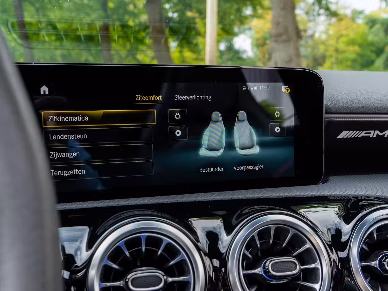 Mercedes-Benz A-klasse AMG 35 4MATIC Premium | Pano | Kuipstoelen | Head-up | Head-up | Burmeister |