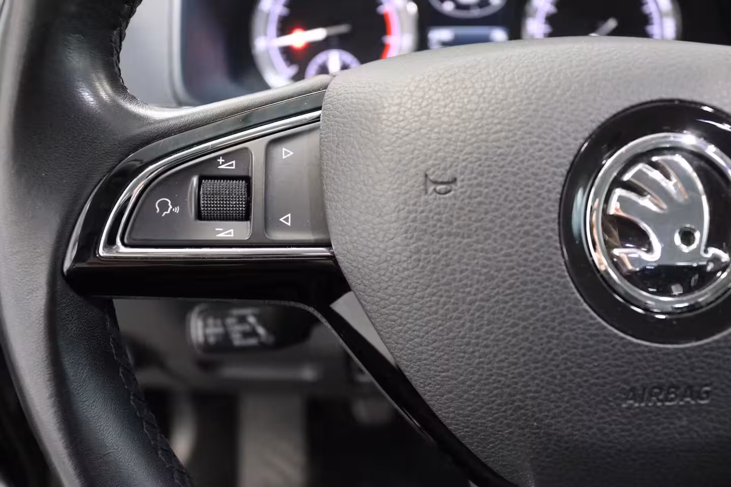 Skoda Karoq 1.0 TSI Business Edition | Camera | Stoelverw. | Navi | Dealer OH | NL AUTO |