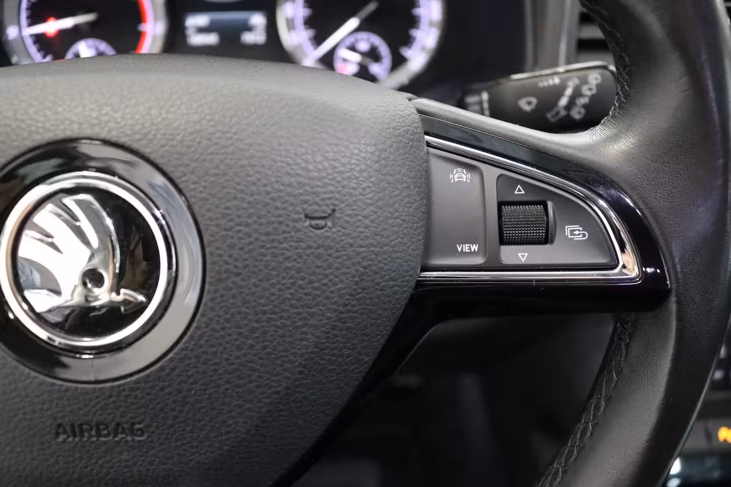 Skoda Karoq 1.0 TSI Business Edition | Camera | Stoelverw. | Navi | Dealer OH | NL AUTO |