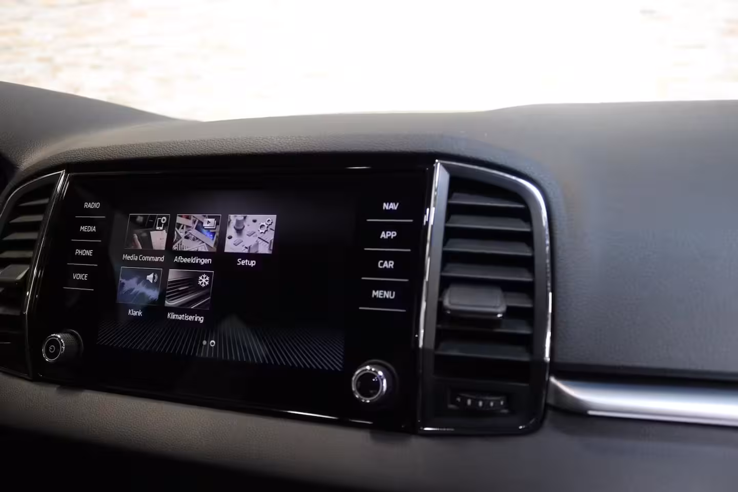 Skoda Karoq 1.0 TSI Business Edition | Camera | Stoelverw. | Navi | Dealer OH | NL AUTO |