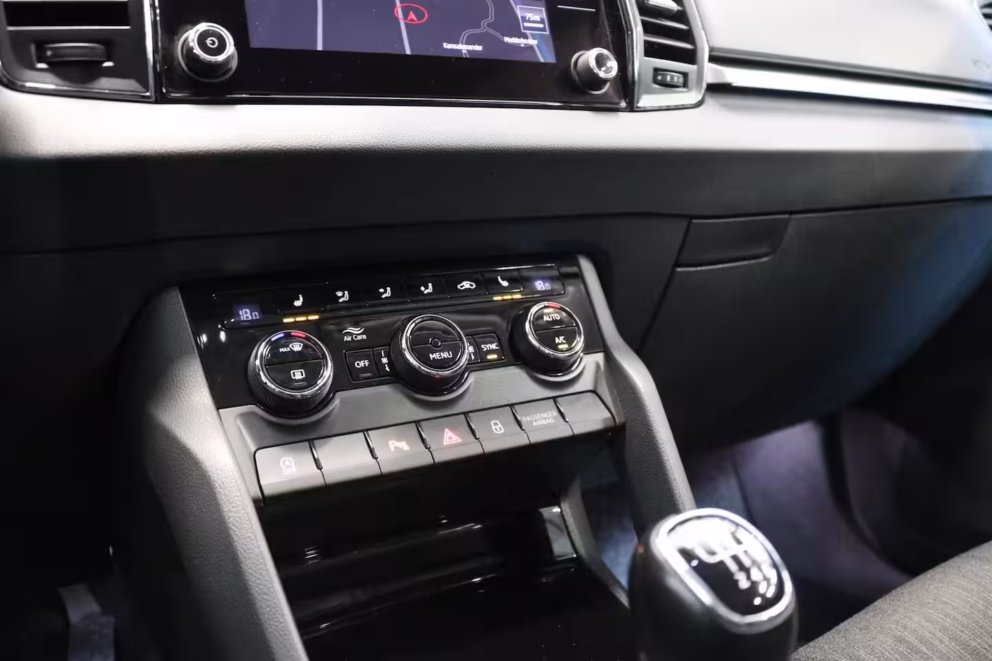 Skoda Karoq 1.0 TSI Business Edition | Camera | Stoelverw. | Navi | Dealer OH | NL AUTO |