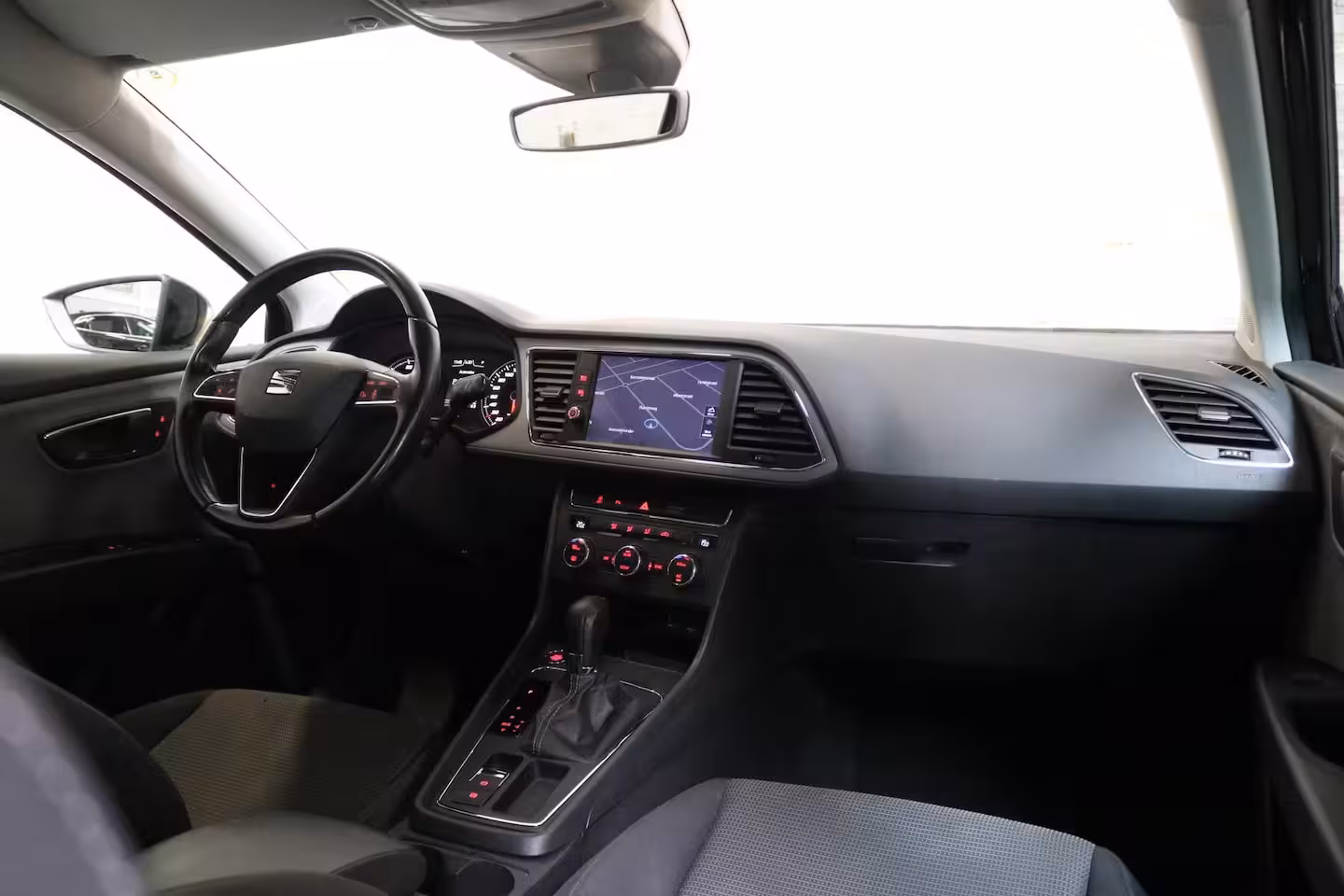 Seat Leon Automaat uit 2017 | Navi | CarPlay | Cruise | Rijdt top | Scherp geprijsd