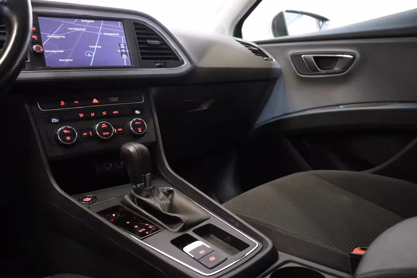 Seat Leon Automaat uit 2017 | Navi | CarPlay | Cruise | Rijdt top | Scherp geprijsd
