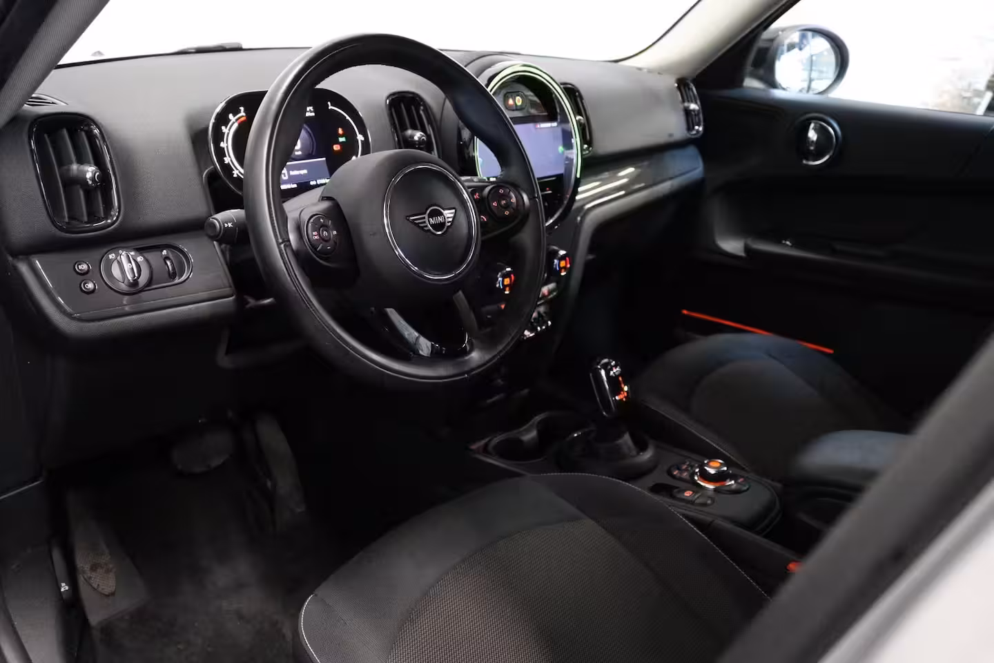 Mini Countryman 1.5 Cooper Business Edition | CarPlay | PDC | LED | NAVI | NAP | NL AUTO |