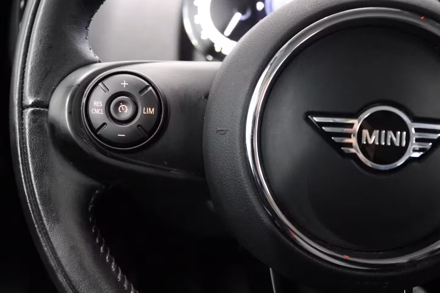 Mini Countryman 1.5 Cooper Business Edition | CarPlay | PDC | LED | NAVI | NAP | NL AUTO |
