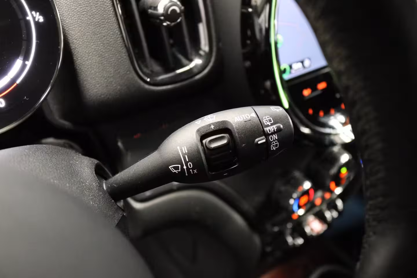 Mini Countryman 1.5 Cooper Business Edition | CarPlay | PDC | LED | NAVI | NAP | NL AUTO |