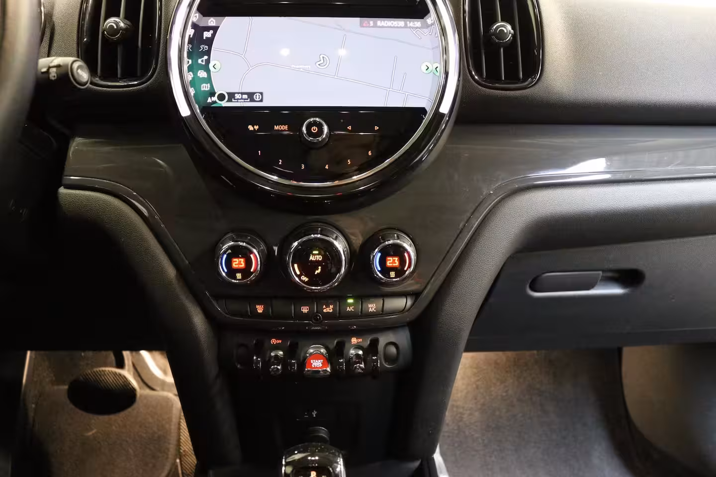 Mini Countryman 1.5 Cooper Business Edition | CarPlay | PDC | LED | NAVI | NAP | NL AUTO |