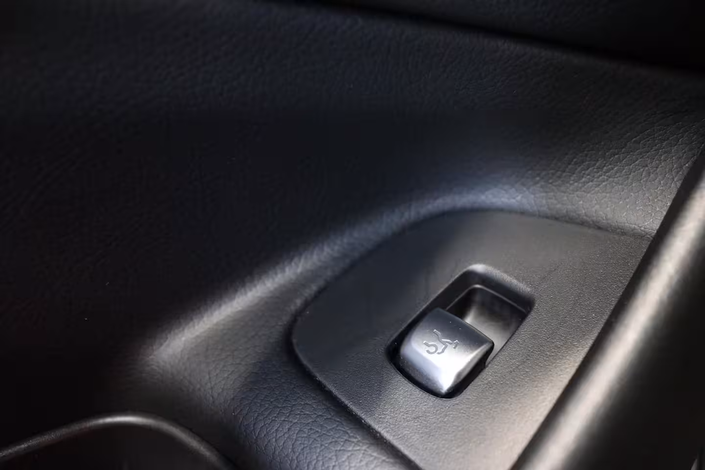 Mercedes-Benz E-klasse 200 AMG | PANO | SFEERVERLICHTING | CAMERA | NAP | NL AUTO |