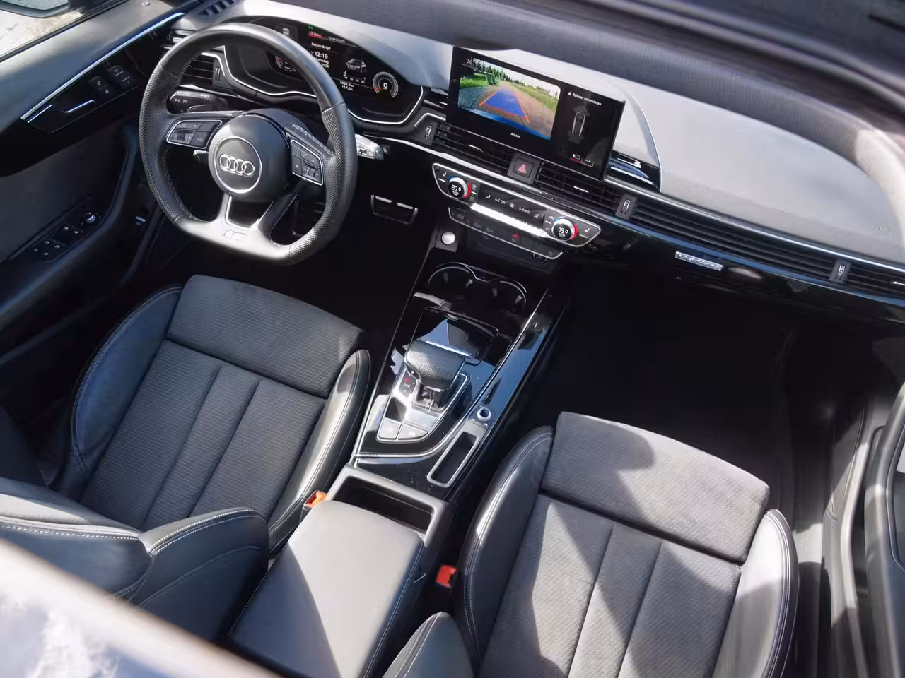 Audi A4 Avant 40 TFSI quattro S edition Competition | Panoramadak | Camera | Bang & Olufsen | Memory sto