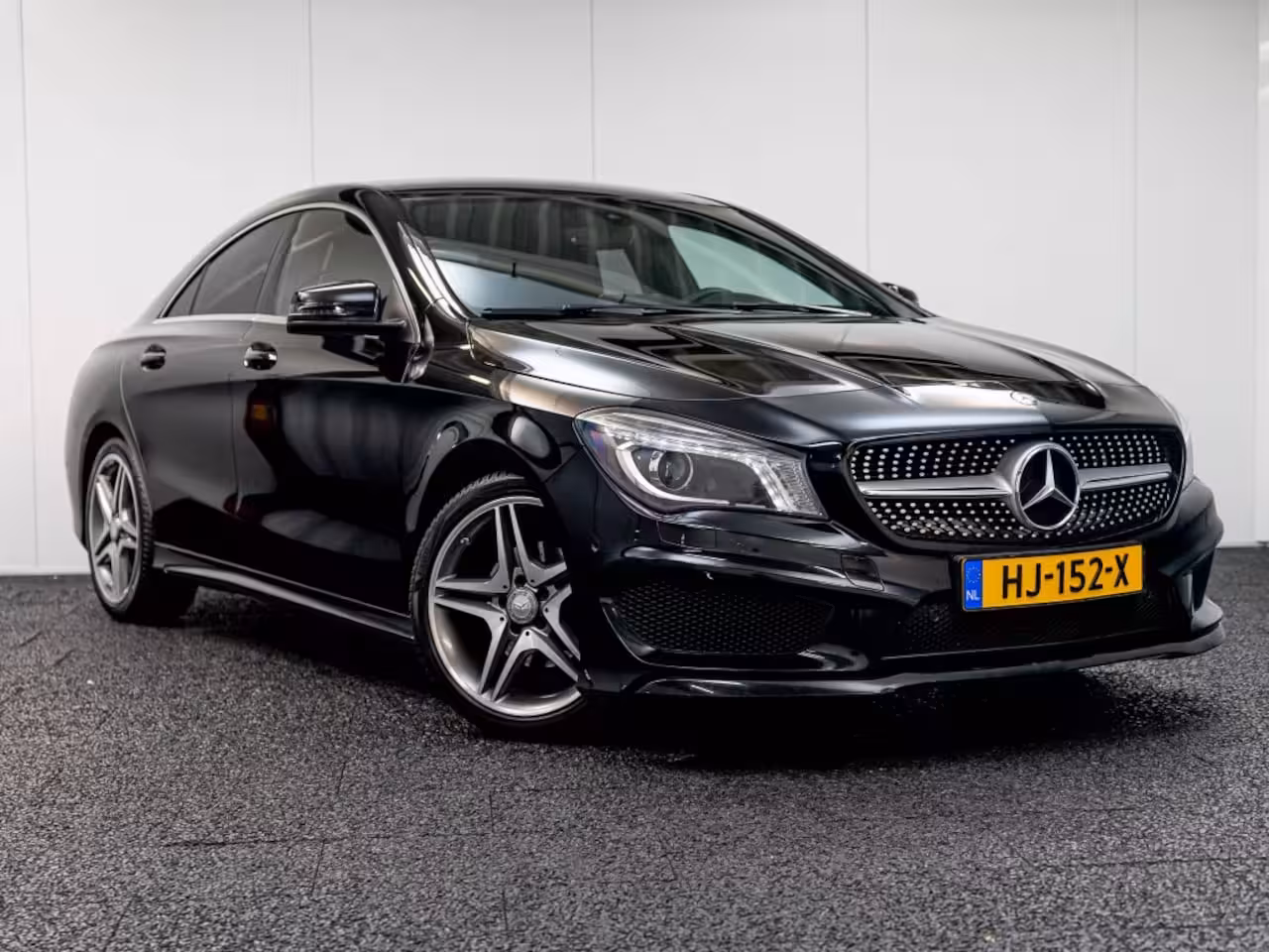 Mercedes-Benz CLA-Klasse CLA 180 AMG Line