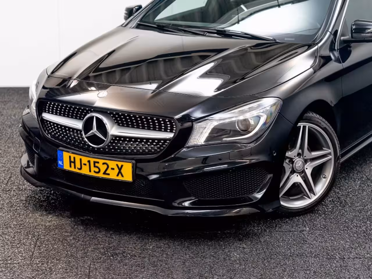 Mercedes-Benz CLA-Klasse CLA 180 AMG Line