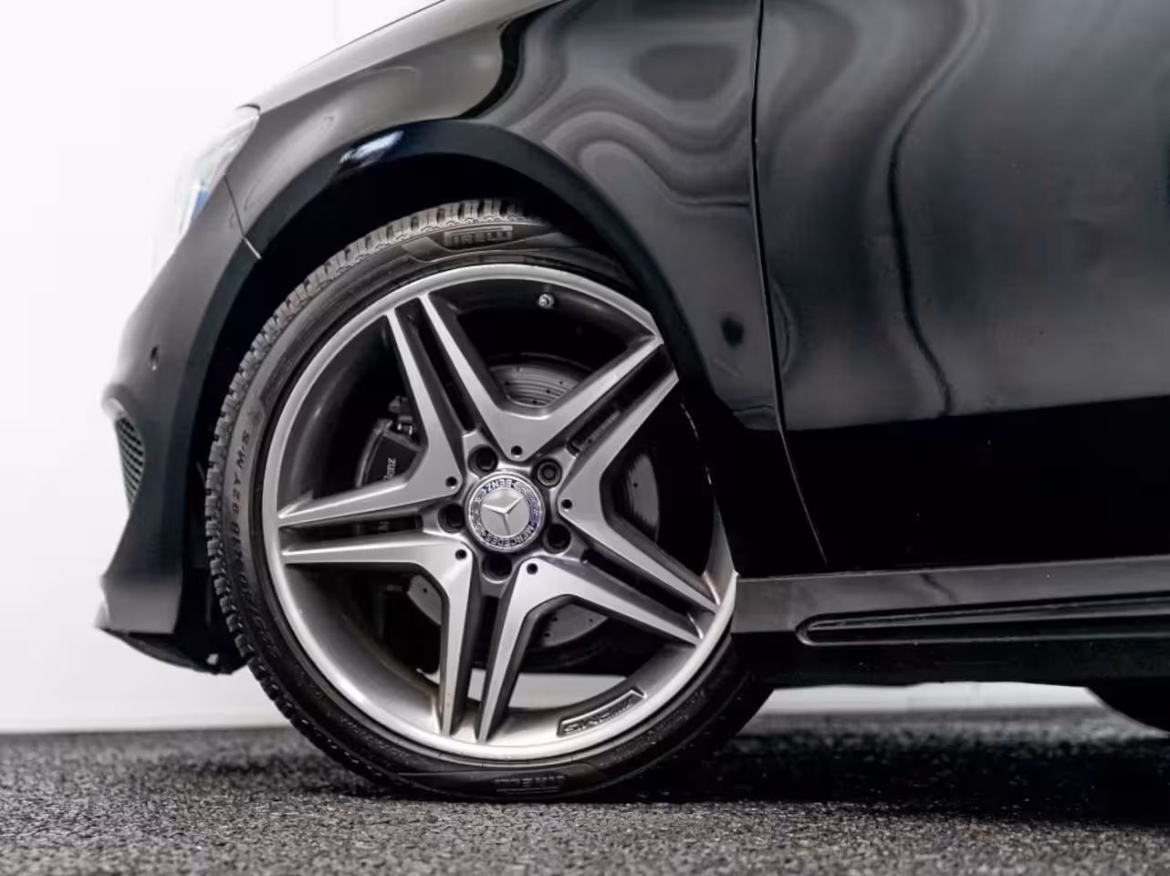 Mercedes-Benz CLA-Klasse CLA 180 AMG Line