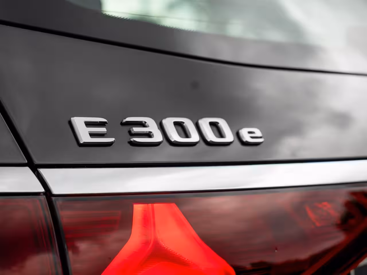 Mercedes-Benz E-klasse Estate E 300e T Avantgarde | Trekhaak | Leer | Rij-assistentiepakket