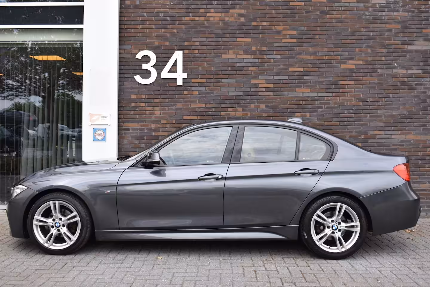BMW 3-serie 316i M-SPORT ECC PANODAK LEDER LMV