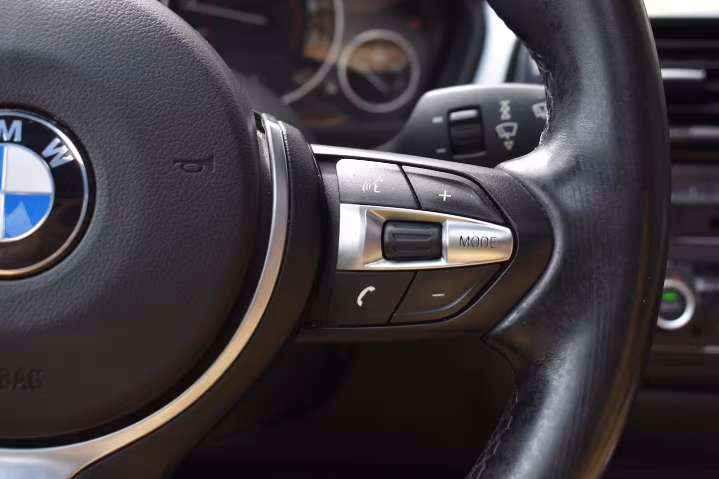 BMW 3-serie 316i M-SPORT ECC PANODAK LEDER LMV