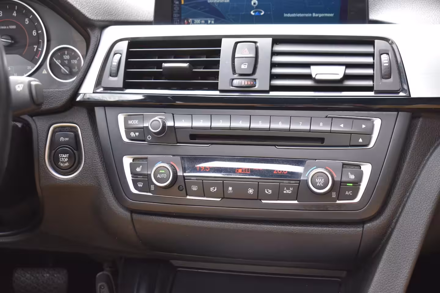 BMW 3-serie 316i M-SPORT ECC PANODAK LEDER LMV