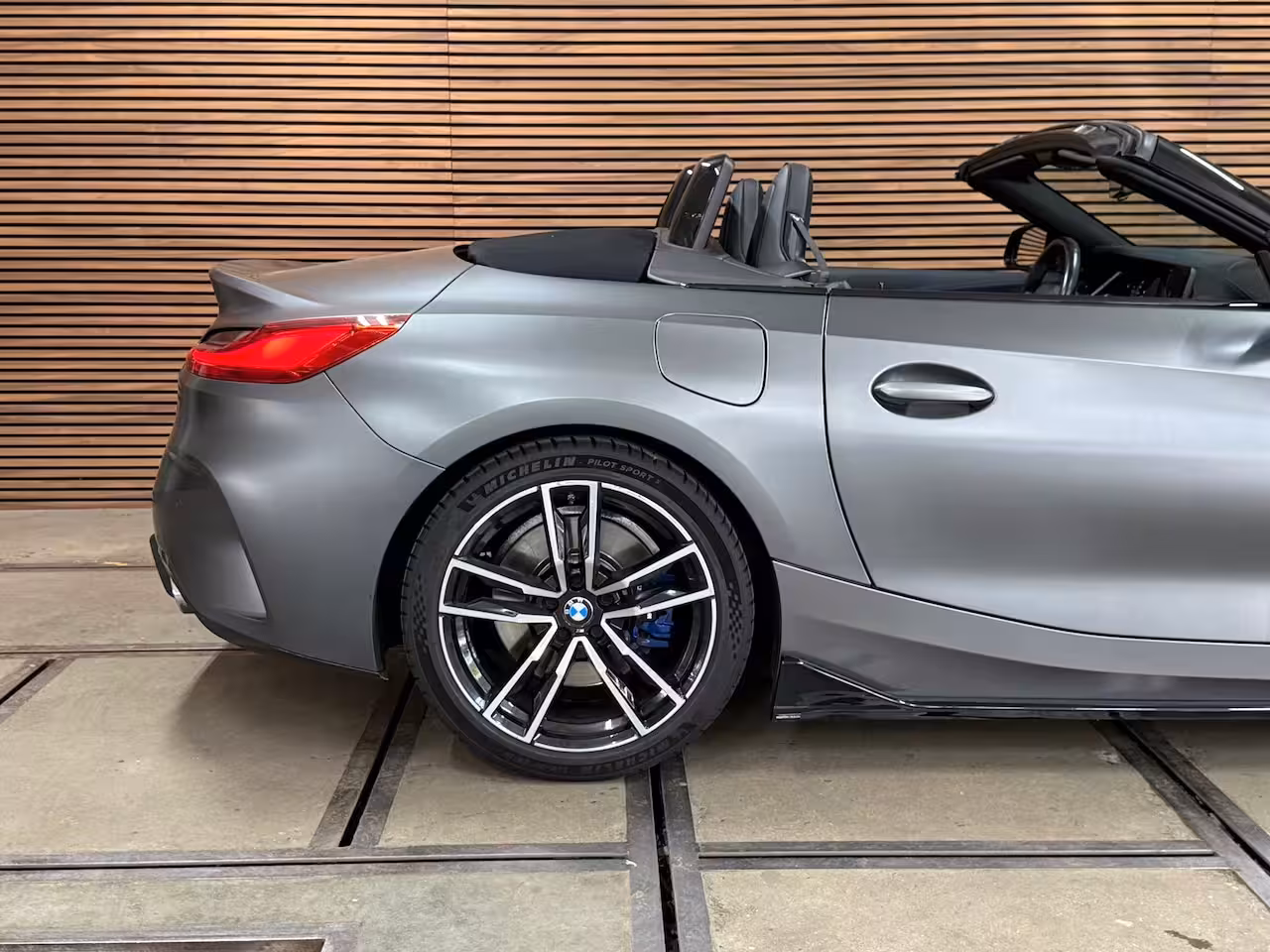 BMW Z4 Roadster SDrive30i High Ex. Edition | VOL | M-Sport | Frozen Grey | H/K Sound | HUD | Adaptief M |