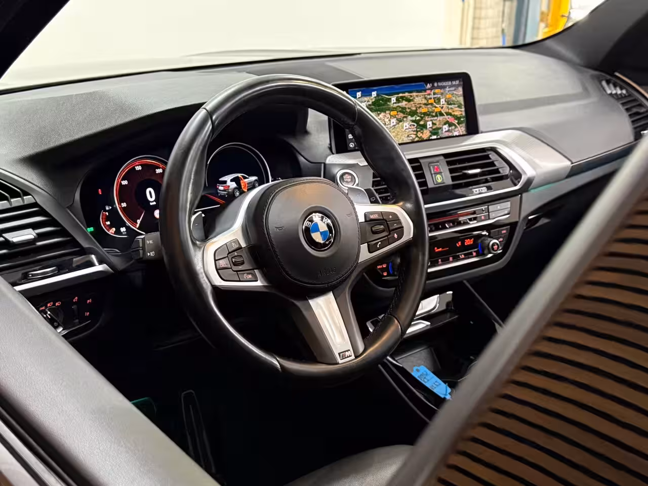 BMW X3 XDrive30i High Ex. M-Sport | Shadow-Line | Pano | Trekhaak | 20"| Ambient | Driving + Park