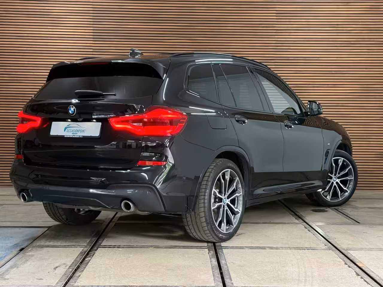 BMW X3 XDrive30i High Ex. M-Sport | Shadow-Line | Pano | Trekhaak | 20"| Ambient | Driving + Park