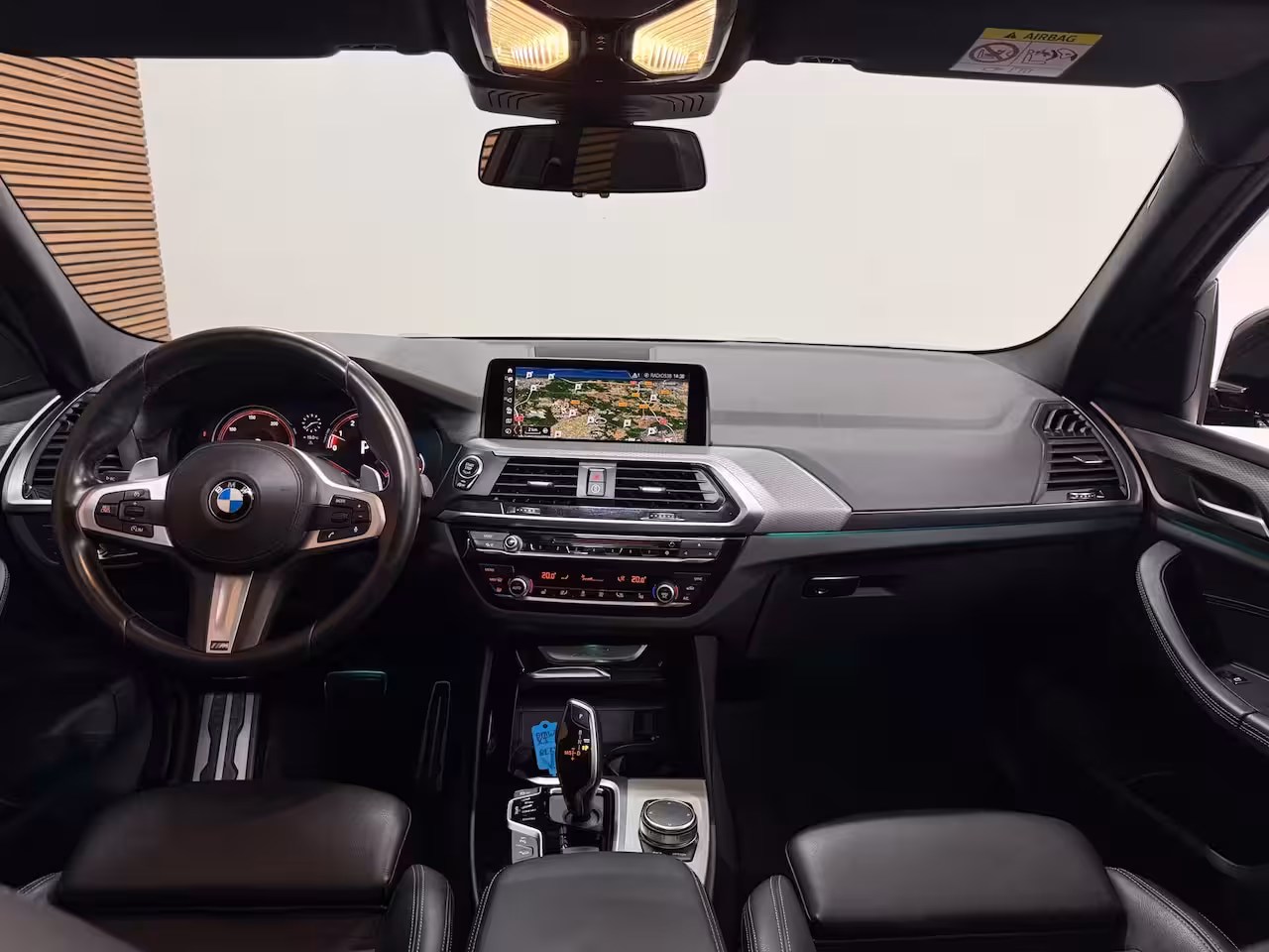 BMW X3 XDrive30i High Ex. M-Sport | Shadow-Line | Pano | Trekhaak | 20"| Ambient | Driving + Park