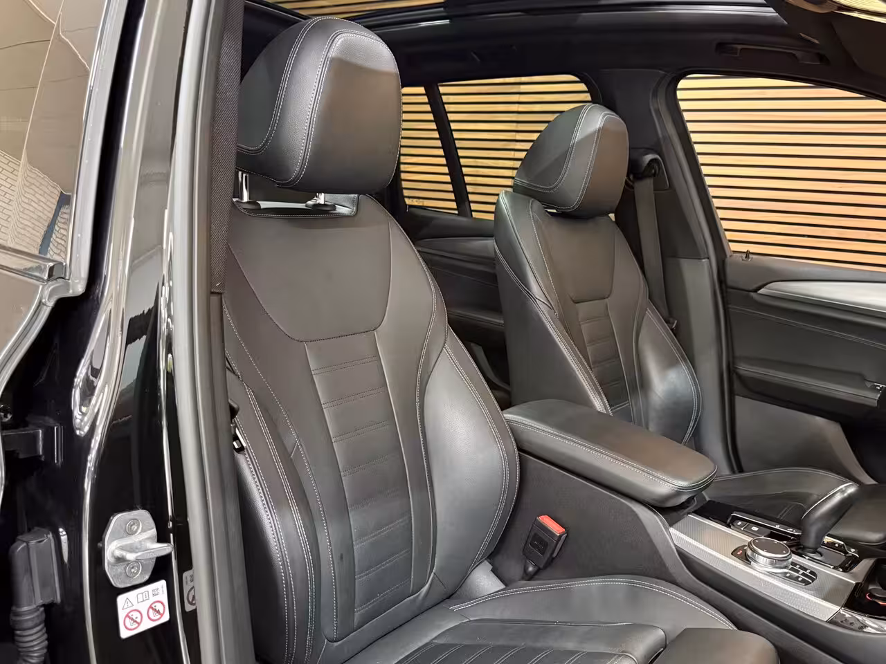 BMW X3 XDrive30i High Ex. M-Sport | Shadow-Line | Pano | Trekhaak | 20"| Ambient | Driving + Park