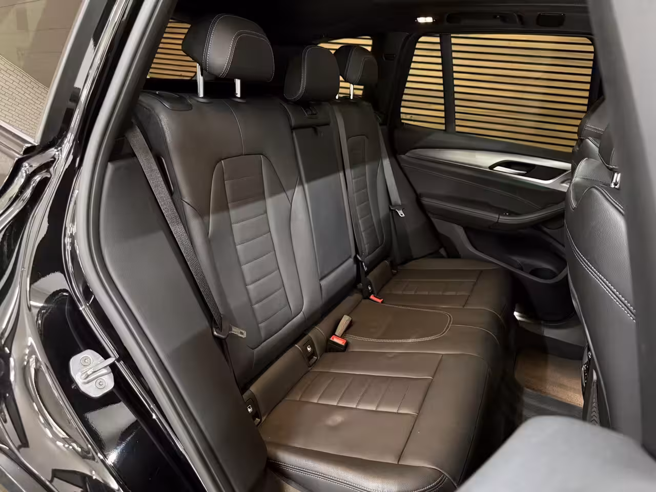 BMW X3 XDrive30i High Ex. M-Sport | Shadow-Line | Pano | Trekhaak | 20"| Ambient | Driving + Park