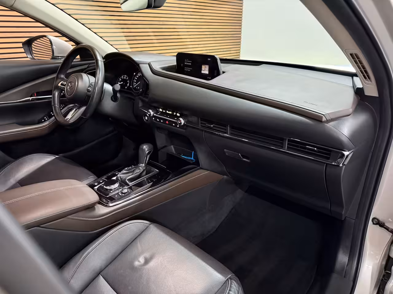 Mazda CX-30 2.0 e-SkyActiv-X M Hybrid Luxury | Pano | Leder | HUD | ACC | Dodehoekdetectie | 180 PK |