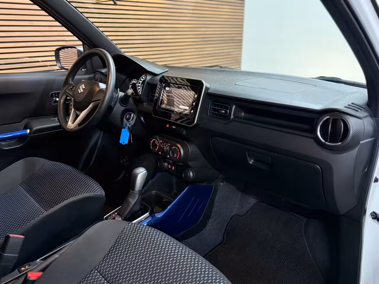 Suzuki Ignis 1.2 Smart Hybrid Select Automaat | Camera | Stoelverwarming | DAB Radio | LED | 16' inch