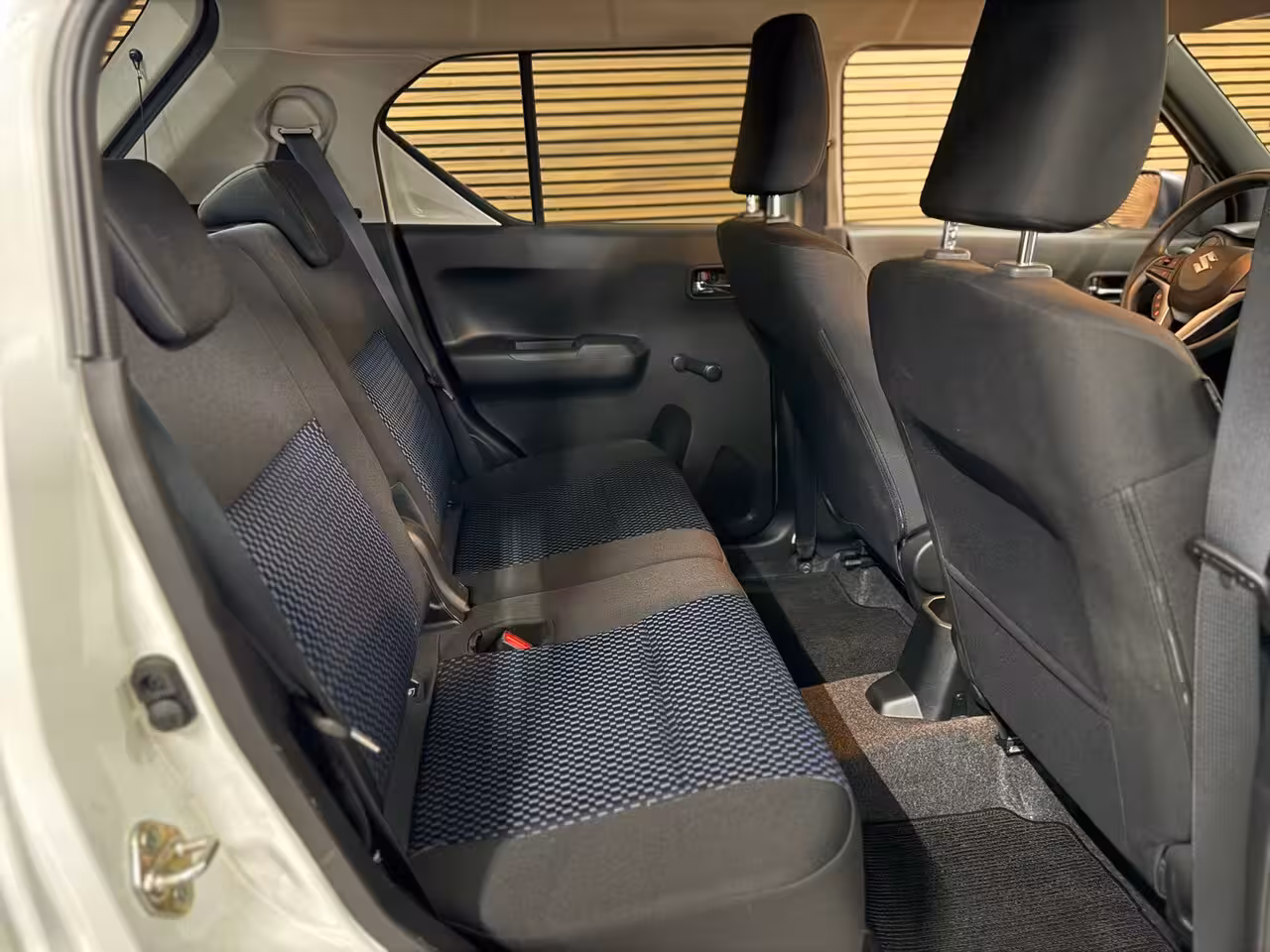 Suzuki Ignis 1.2 Smart Hybrid Select Automaat | Camera | Stoelverwarming | DAB Radio | LED | 16' inch