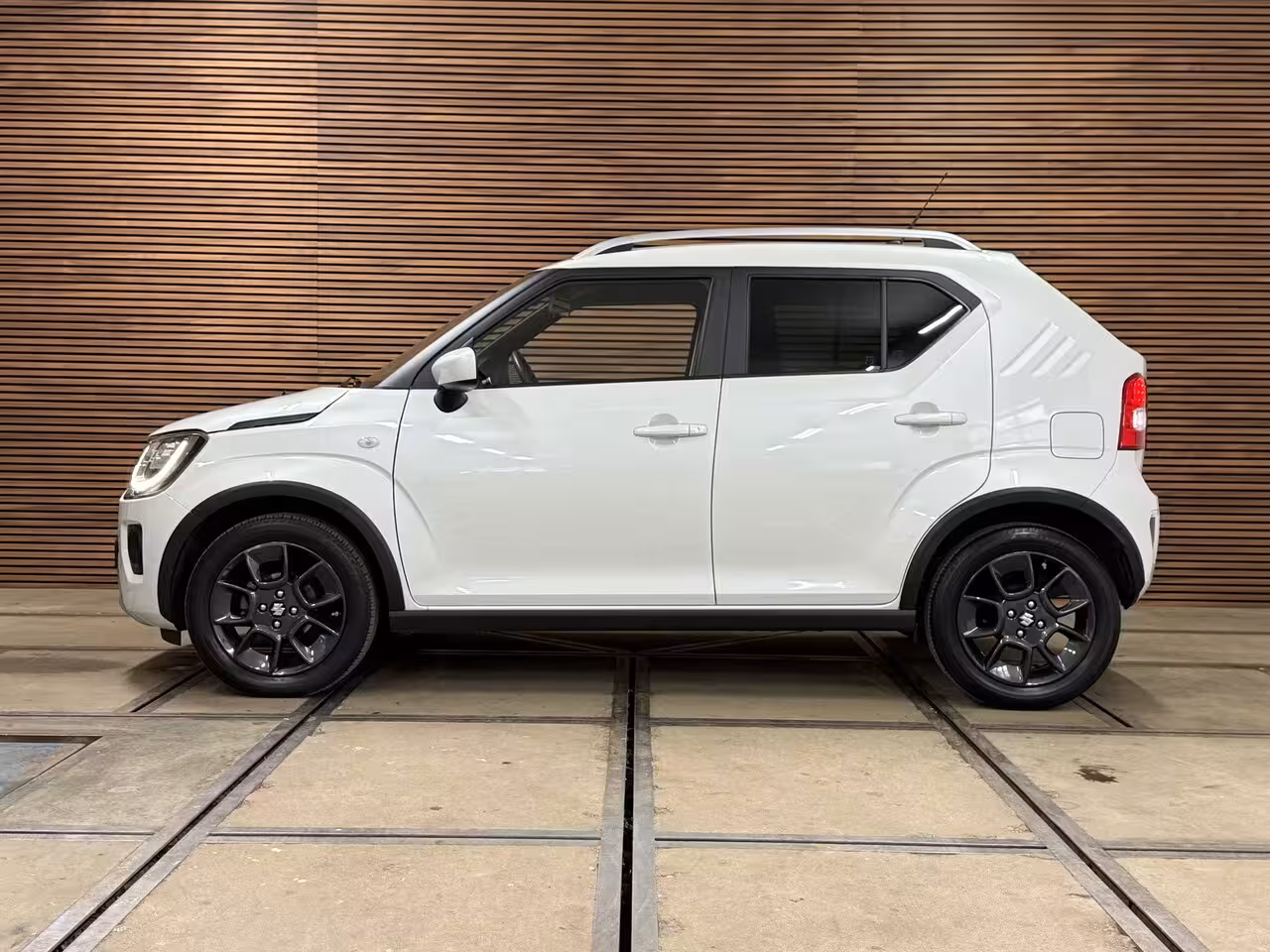 Suzuki Ignis 1.2 Smart Hybrid Select Automaat | Camera | Stoelverwarming | DAB Radio | LED | 16' inch