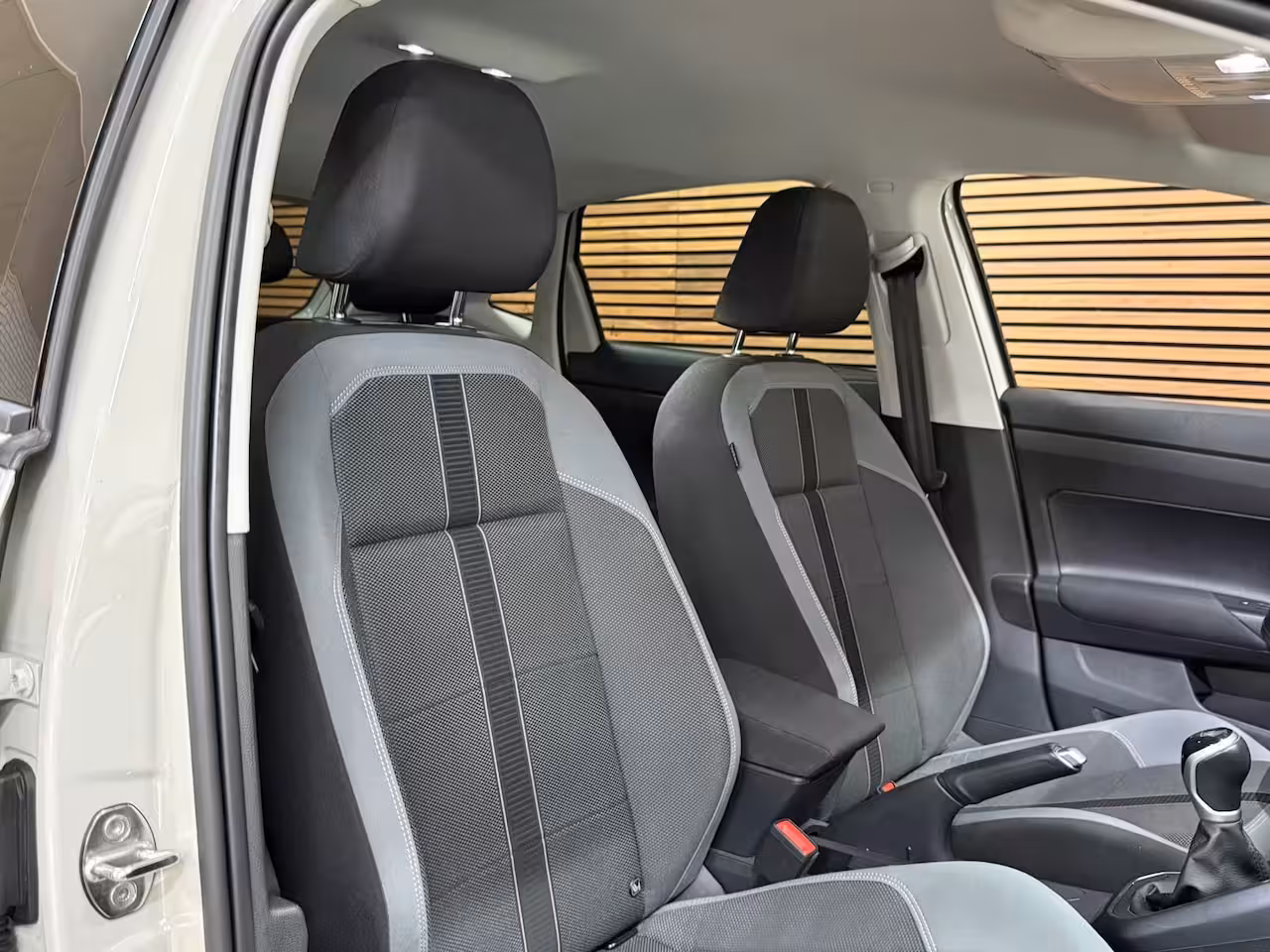 Volkswagen Polo 1.0 TSI Style Black Edition Business | Matrix LED | IQ.Light |CarPlay | Stoelverwarming |